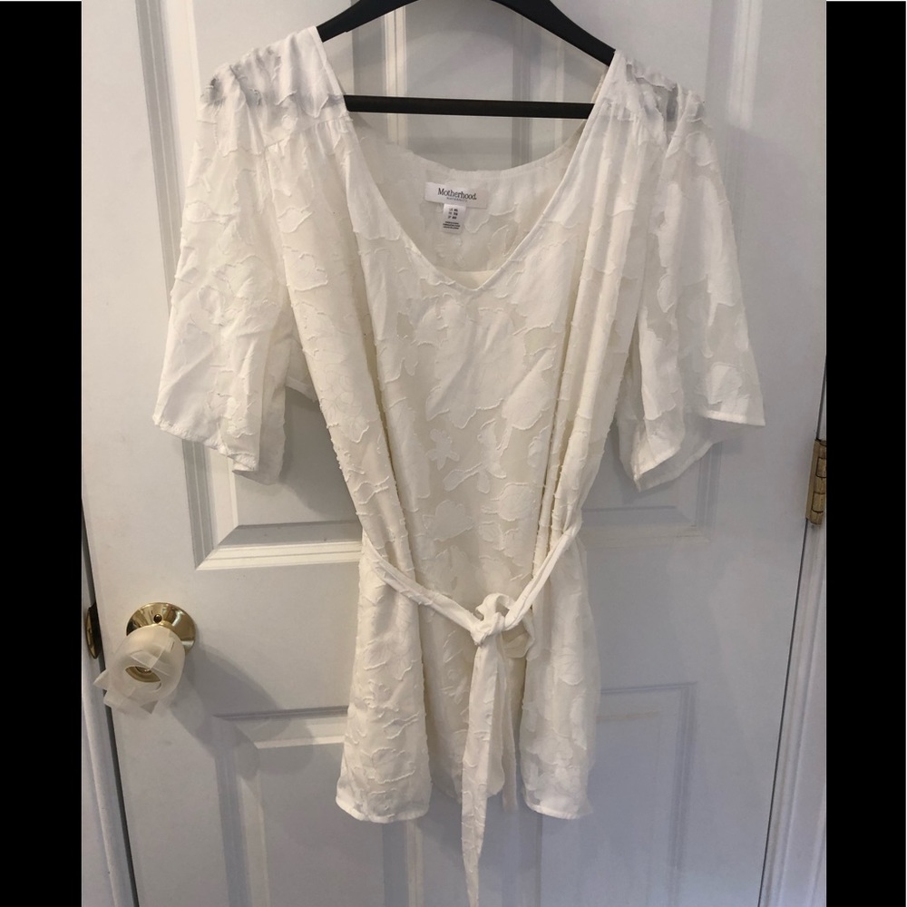Motherhood Maternity off white dressy shirt